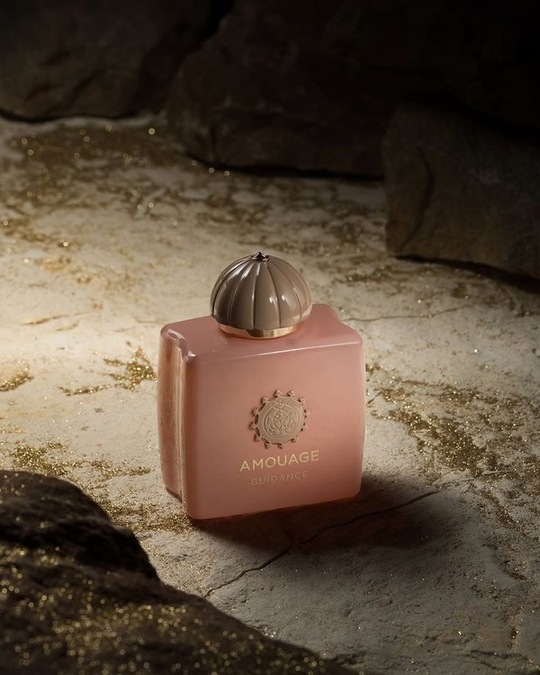 عطر آمواج گایدنس